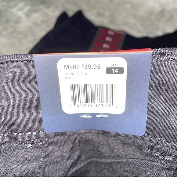 Gap Relaxed Girlfriend Twill Black Shorts 3% Stretch has Pockets Size 14 NWT - Picture 7 of 7